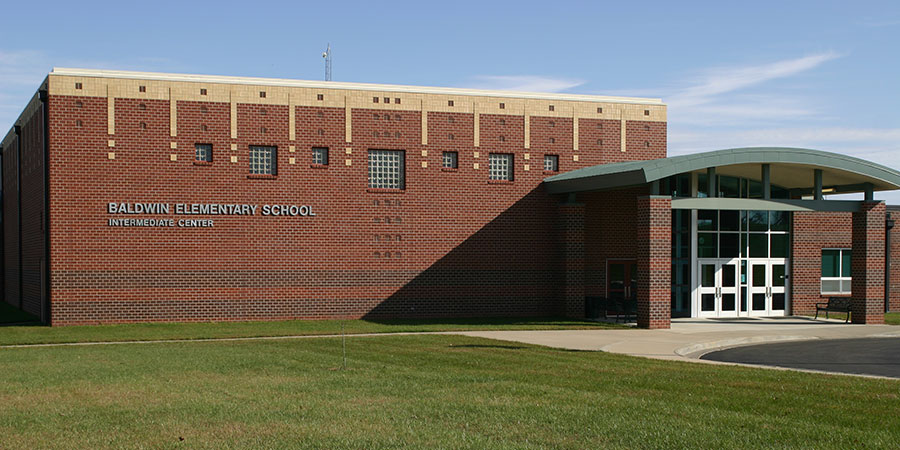 Picture of Baldwin Intermediate Center front entrance