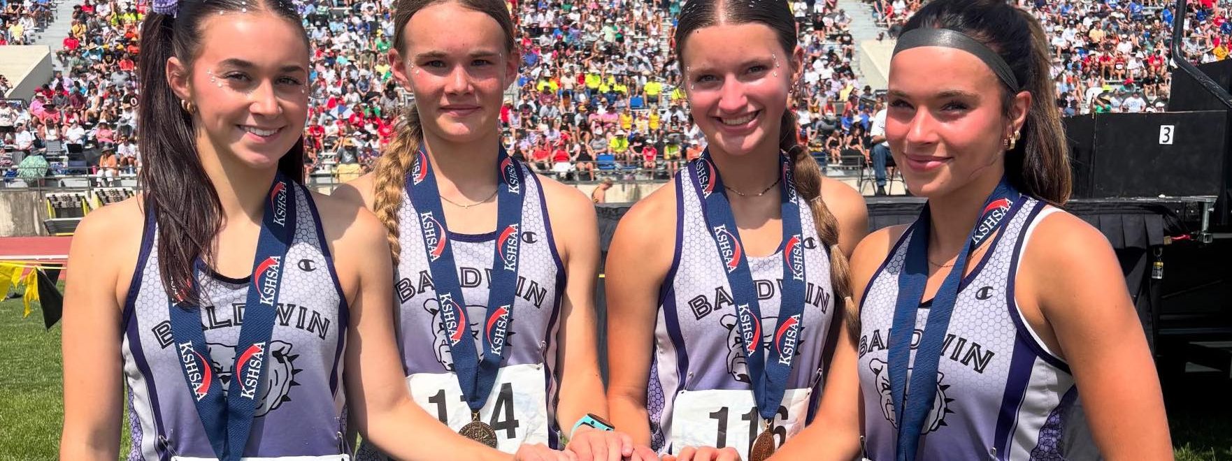state track girls 4x800